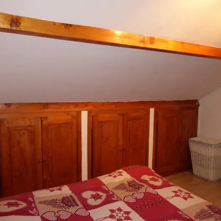 Les Thuiles Apartment